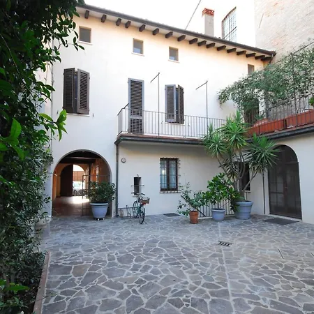 Casa Del Pittore 3* مانتوفا