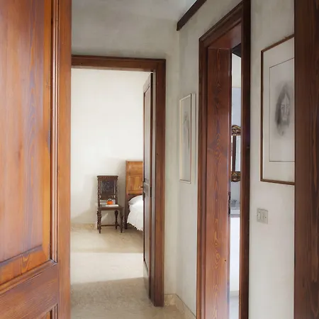 Casa Del Pittore Bed & Breakfast 4*