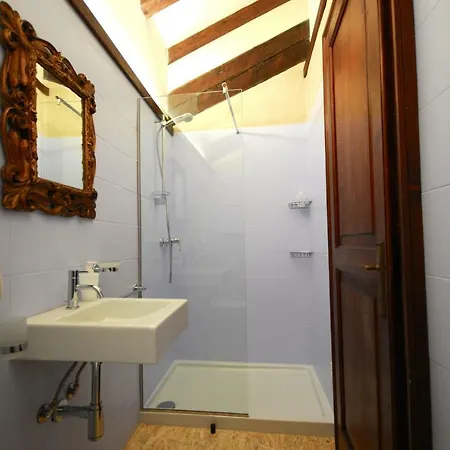 Casa Del Pittore Bed & Breakfast 4*