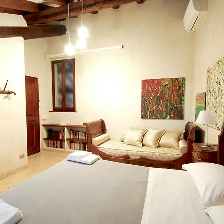 Casa Del Pittore 3* مانتوفا