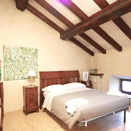 فندق مبيت وإفطار Casa Del Pittore 3*